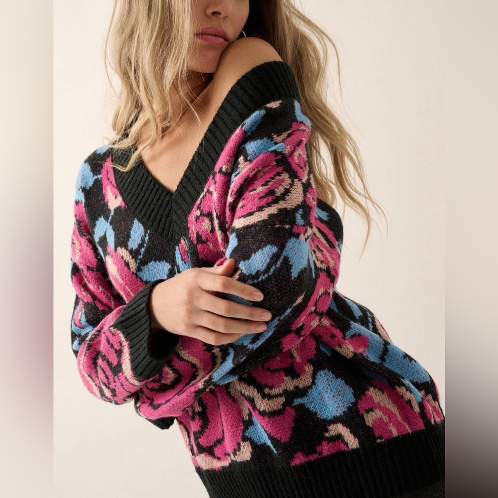 Romantic Pink Rose V-Neck Sweater in Black Multi